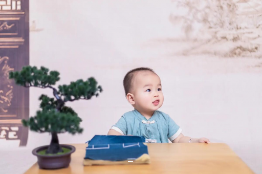 代怀生子好找吗宝宝睡觉总是翻来覆去